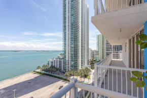 3BR Airbnb Friendly with Great Ocean View plus Balcony